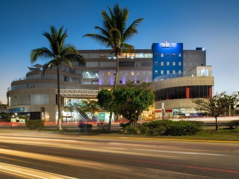 One Puerto Vallarta Aeropuerto Exterior photo