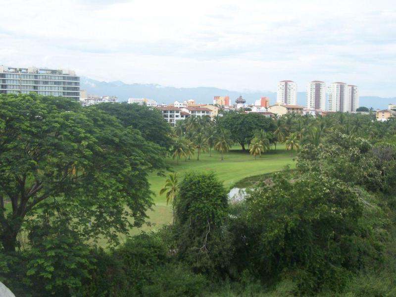 One Puerto Vallarta Aeropuerto Exterior photo